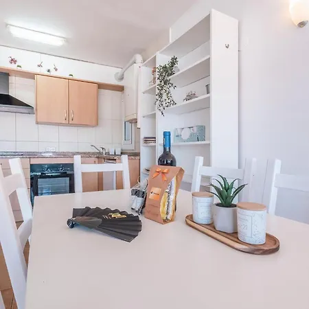 Apartment Stunning In With Kitchenette *