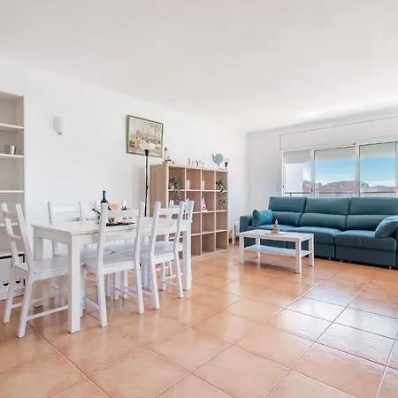 Stunning In With Kitchenette Palamos