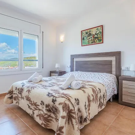Apartment Stunning In With Kitchenette